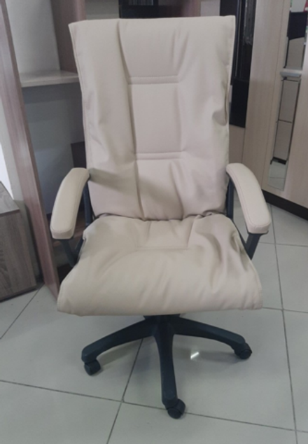 Кресло Фортуна-5 (15) к/з беж. Мех.качания п.Директор