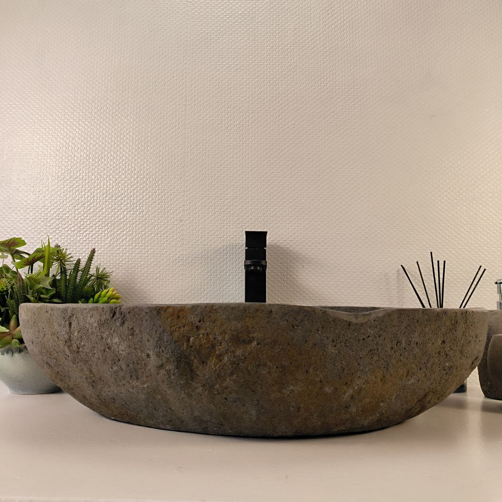 Раковина из речного камня RS-65393 65*46*15 0863