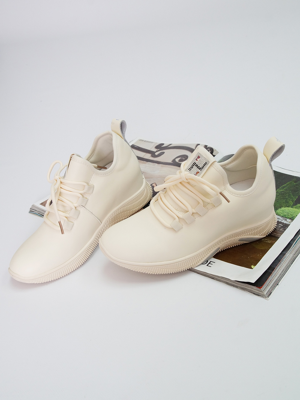 Кроссовки женские демисезонные