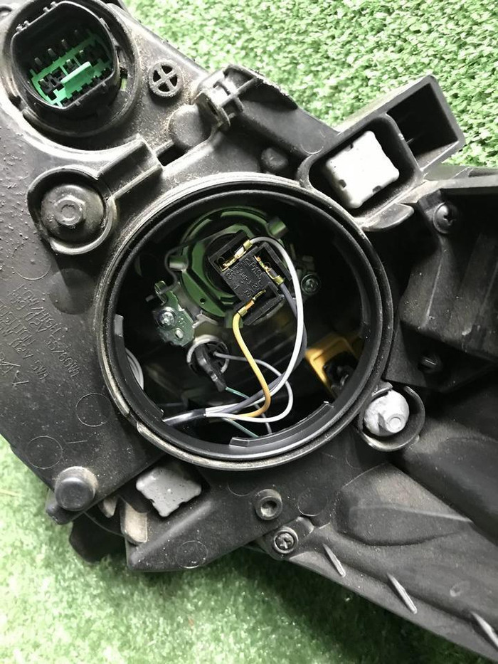 Фара правая Hyundai Solaris 2 20-22 галоген