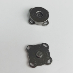 Кнопка пришивная 12 мм