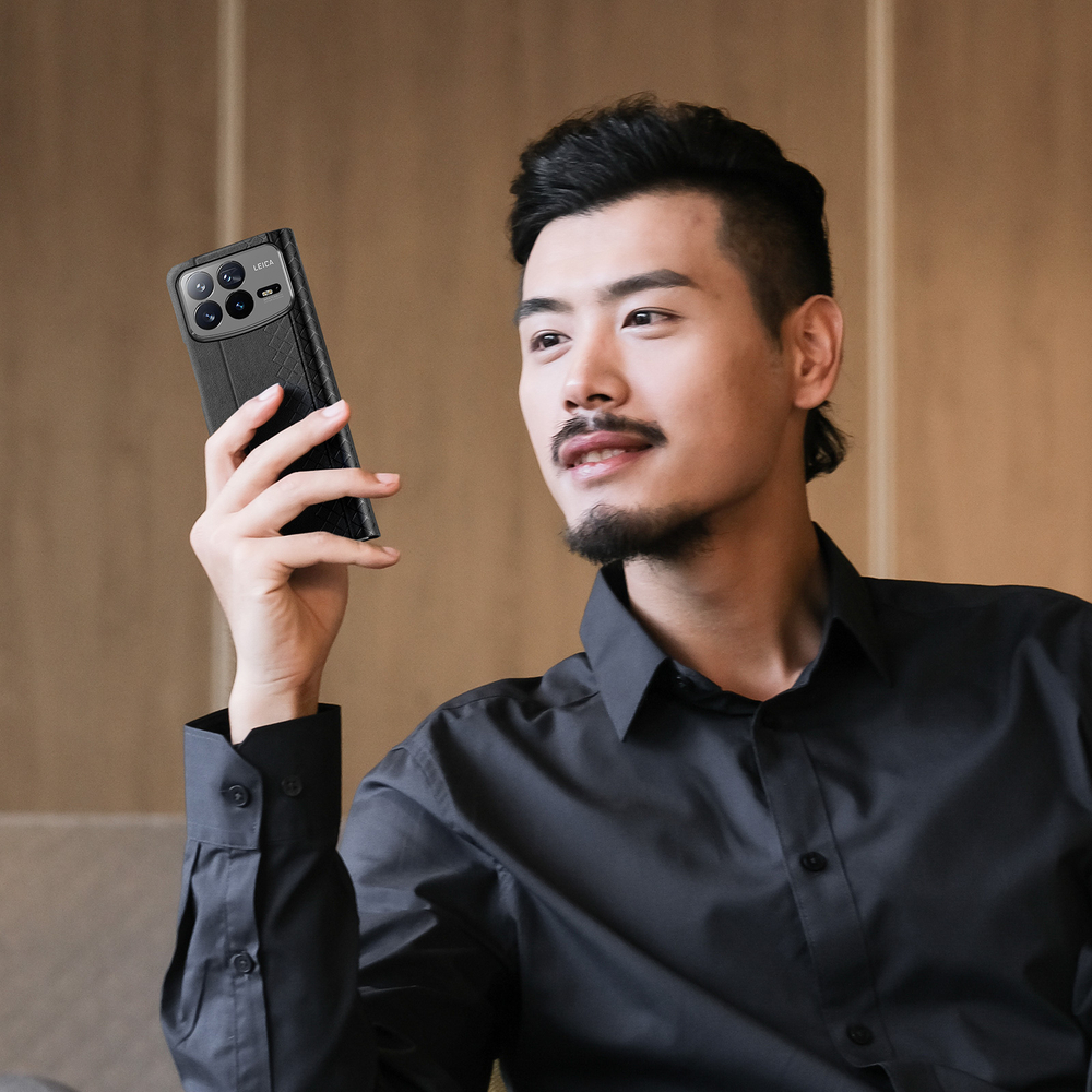 Чехол черного цвета с премиальной искусственной кожи от Dux Ducis для Xiaomi Mix Fold 4, серия Bril Series Case