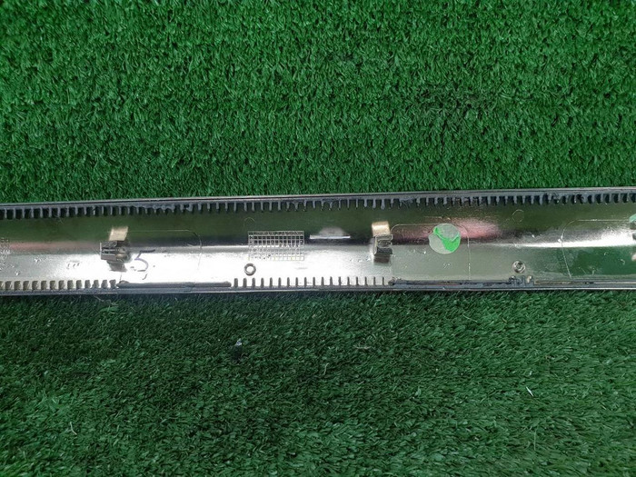 Накладка двери передняя правая Infiniti QX60 (2013-2020)