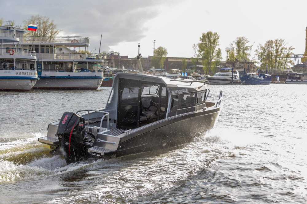 Катер Volzhanka VOYAGER 800 COB (CabinOpenBow)
