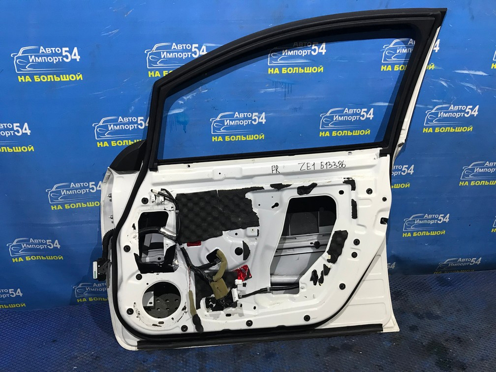 Дверь передняя правая NISSAN LEAF 2017-2022