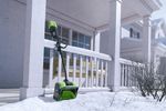 Аккумуляторная снегоуборочная лопата Greenworks GD60SS30K5, 2602607UG, 60v, 30 см, АКБ 5 А·ч и ЗУ