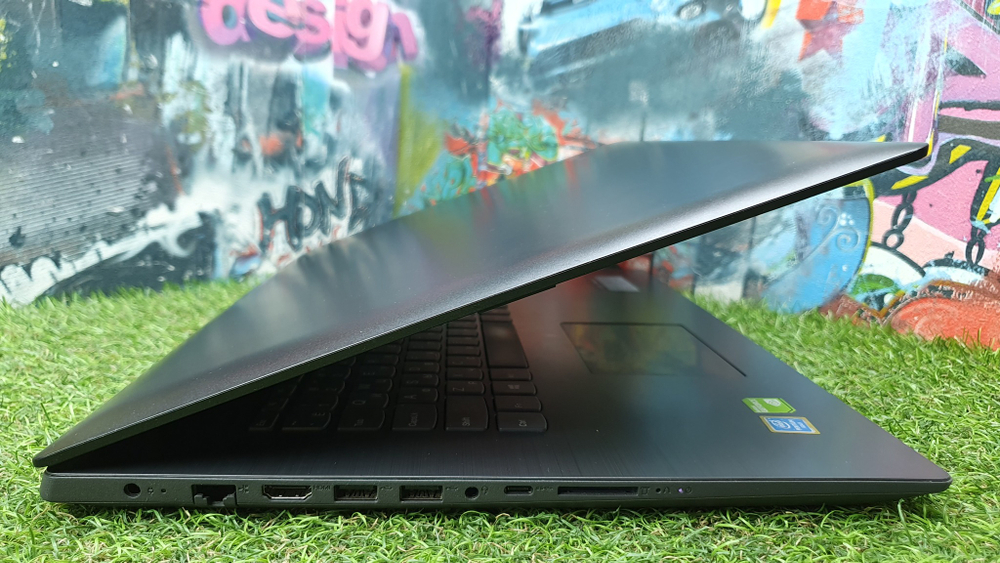 Игровой  17" LENOVO Pentium/4 Gb/MX110 2 Gb