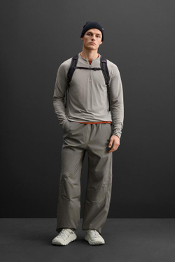 ZARA БРЮКИ WATER-REPELLENT ИЗ ВЫСОКОТЕХНОЛОГИЧНОЙ ТКАНИ, СЕРЫЙ