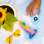 Анальная премиум-пробка с эффектом римминга 15см b-Vibe Peace & Love Tie-Dye BV-026