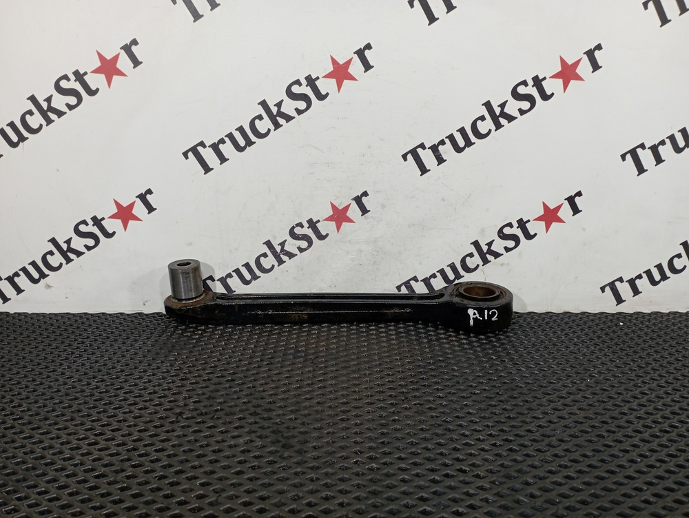 Стойка переднего стабилизатора