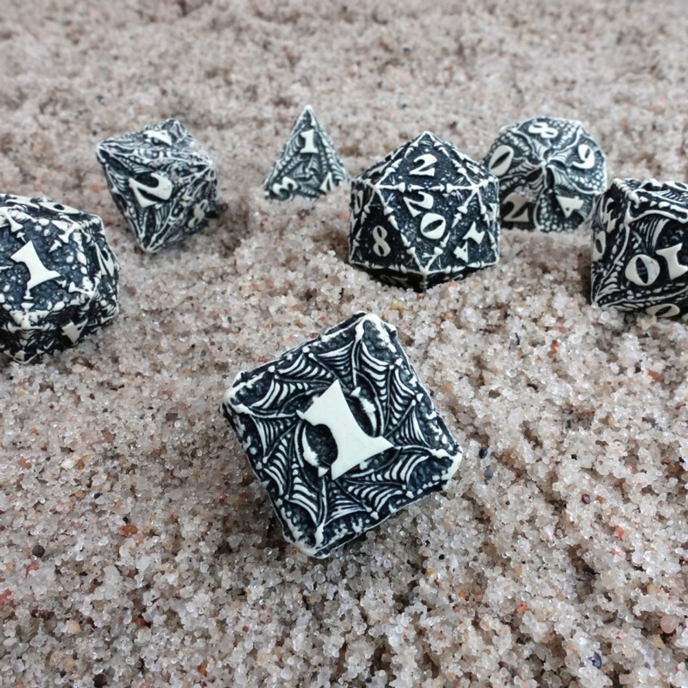 Набор кубиков Dracopolis Dice Set: Scandinavian Blackfang