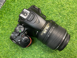 Nikon D5500 kit AF-S DX 18-55mm 3.5-5.6G VR 17.500 кадров