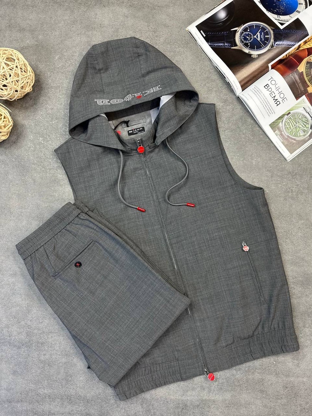Летний костюм Kiton