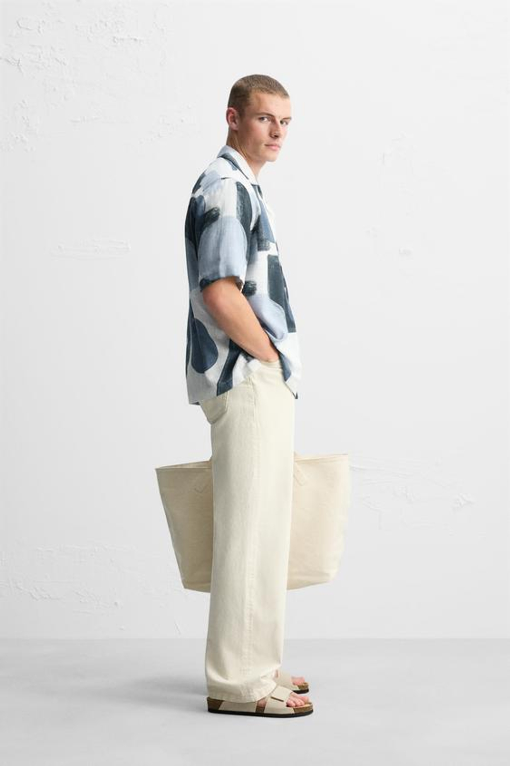 ZARA РУБАШКА С АБСТРАКТНЫМ ПРИНТОМ, СИНИЙ