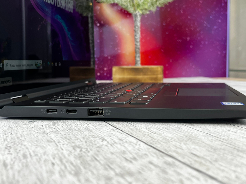 Ноутбук Intel Lenovo ThinkPad X1 Yoga Gen 3 LTE Core i5-8250U 14" FHD IPS TOUCH Intel UHD Graphics Windows 10