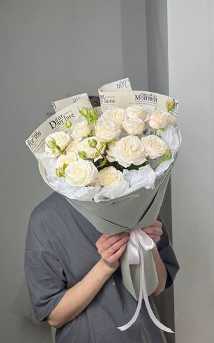 Букет из кустовых роз