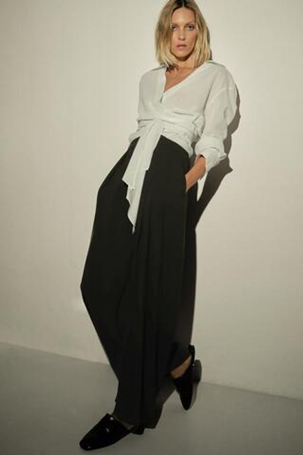 ZARA БРЮКИ С ЗАЩИПАМИ — ZW COLLECTION, ЧЕРНЫЙ