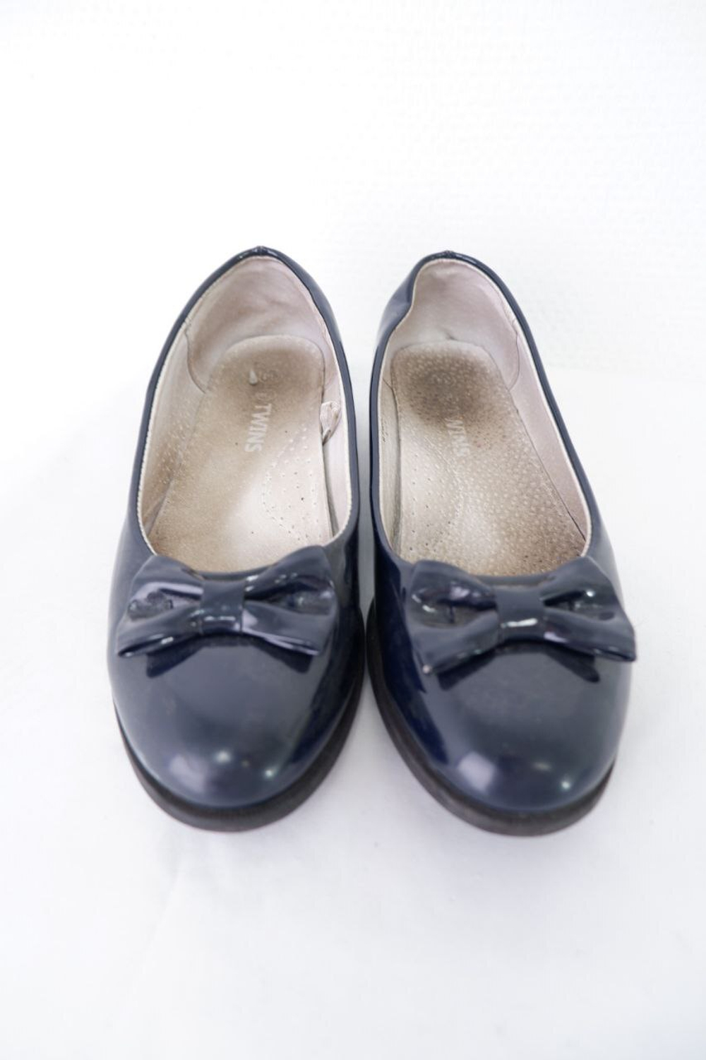 Туфли Twins лаконичные 34 размер