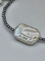 Комплект украшений авторский из культивируемого жемчуга "Принцесса! НЕТ! Королевна!". Колье и серьги.