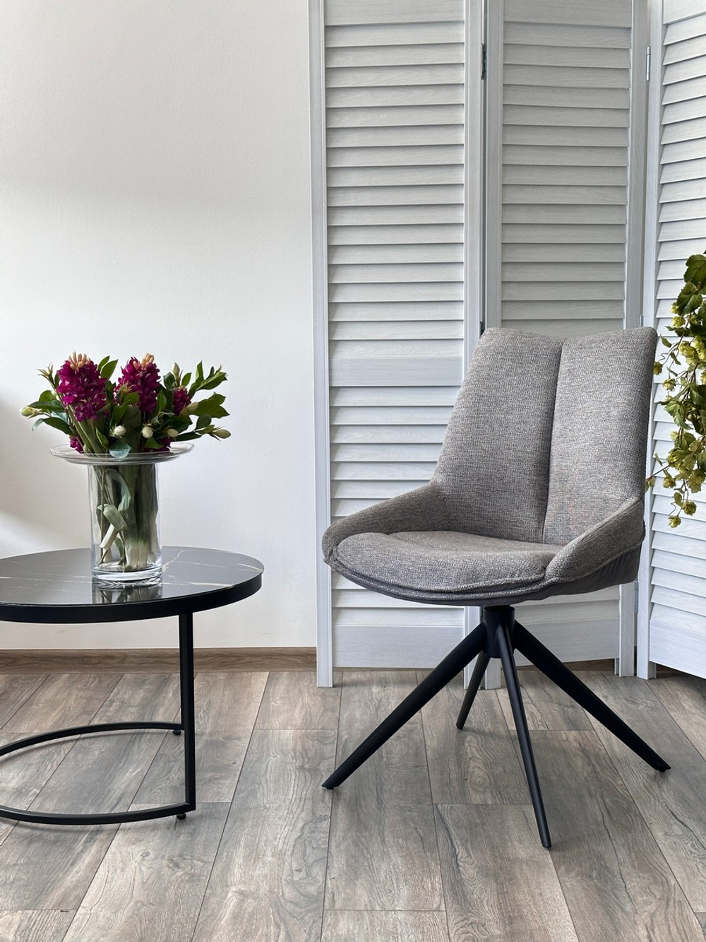 Стул М-City DISAUR Оскар (Oskar) поворотный на 360 градусов, Серый, темно-серый, Черный каркас