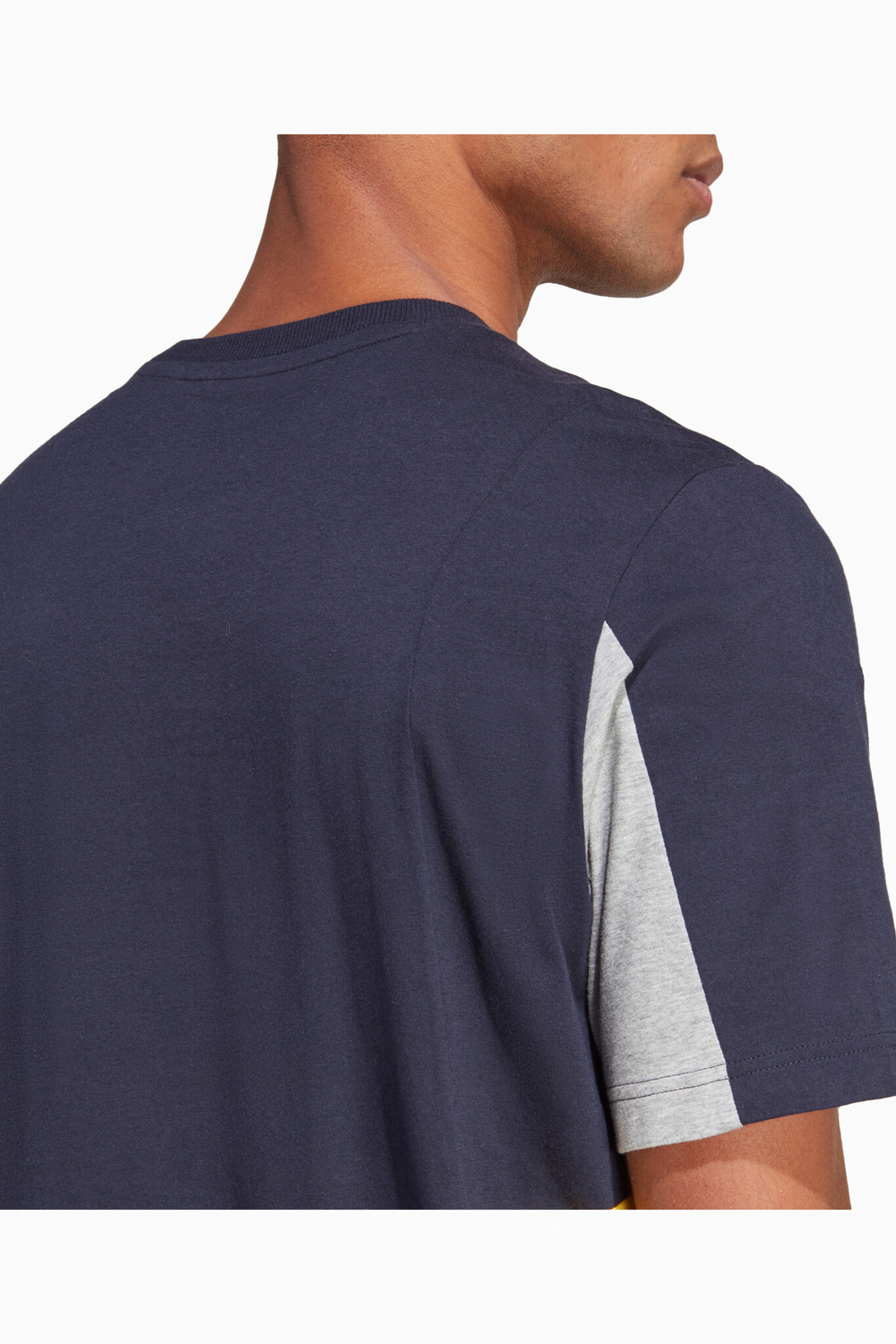 Футболка adidas Essentials Colorblock