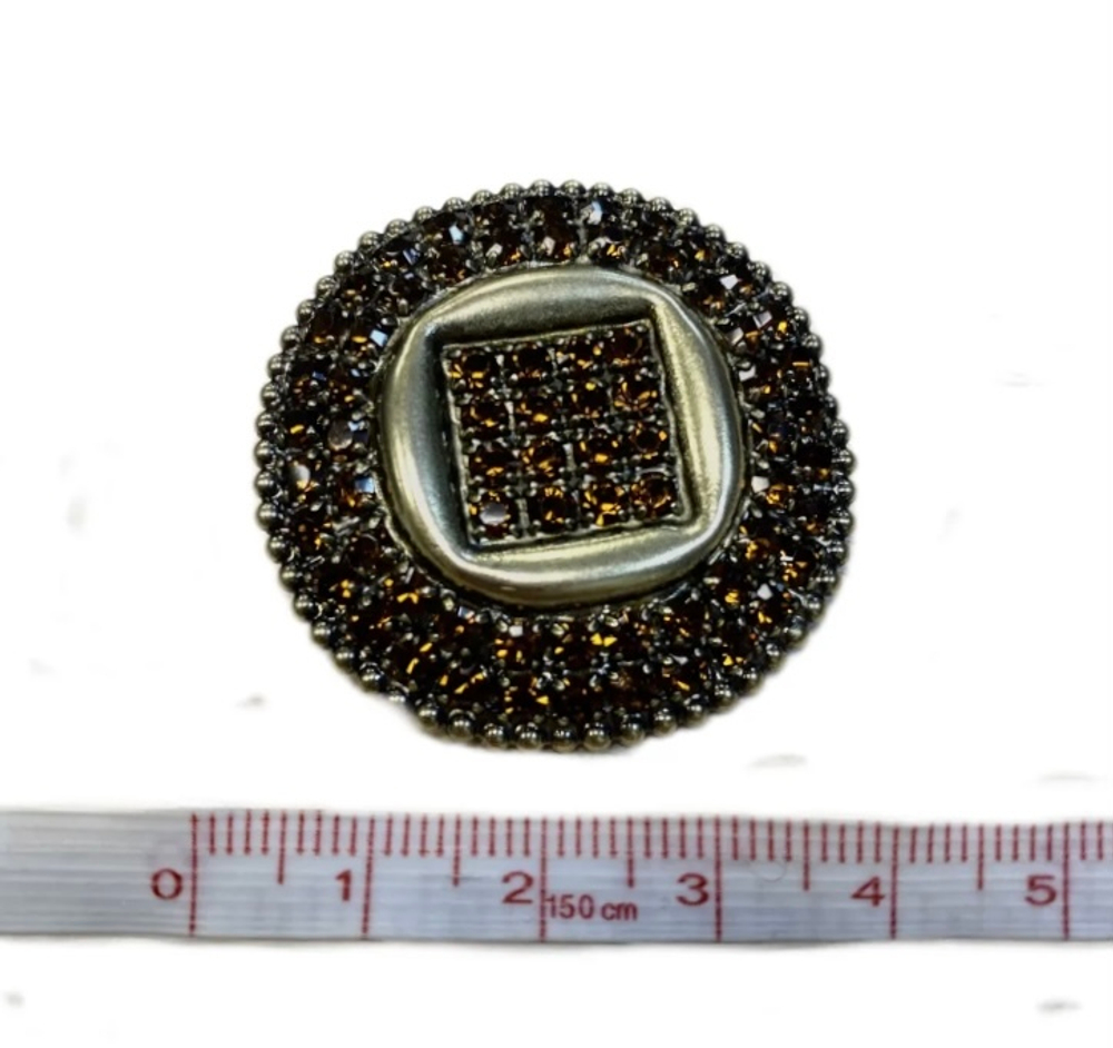 Пуговица (Франция) со стразами для шуб и другой верхней одежды. Д-40мм