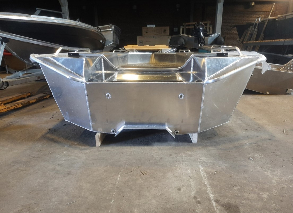 Алюминиевая лодка WELLBOAT-47