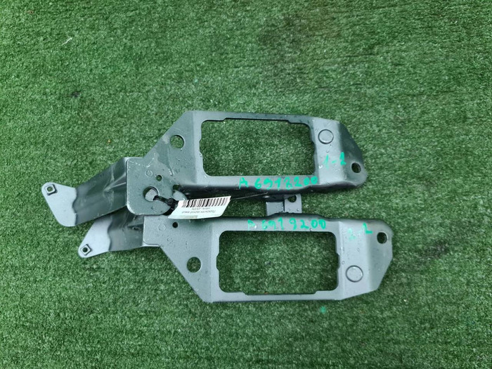 Кронштейн петли капота Kia Sorento 2 XM (12-21)