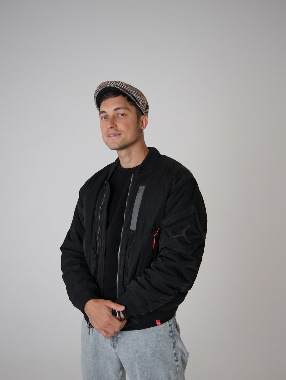 Кепка коричневая Город Горький олень желтый