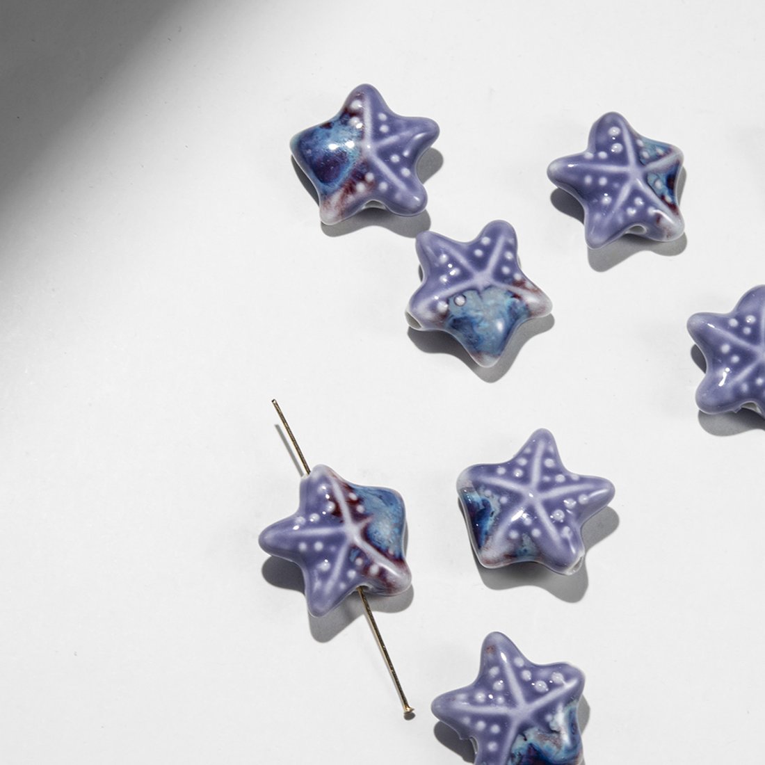 Бусина в форме морской звезды, 22*23,3мм, фиолетовая, глазурированный фарфор
