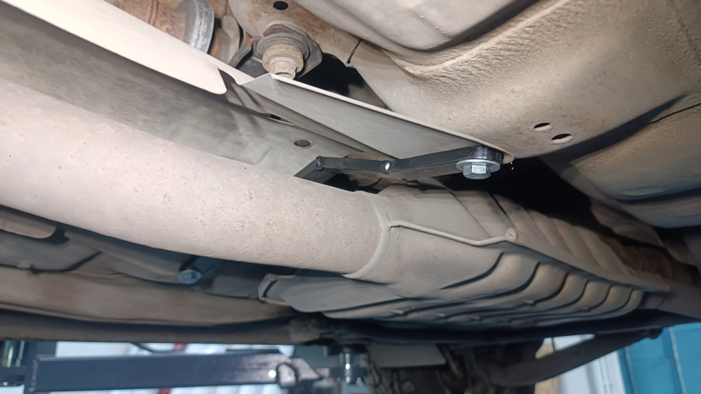 Усилитель тоннеля над глушителем Subaru Outback 4 (BR) и Subaru XV 1 (GP)