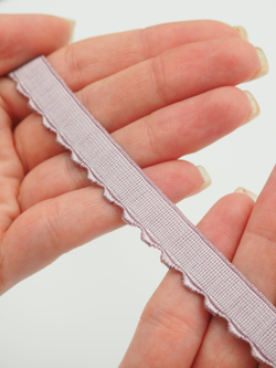 Резинка отделочная морской туман ажурная ширина 12 мм с учетом фестона