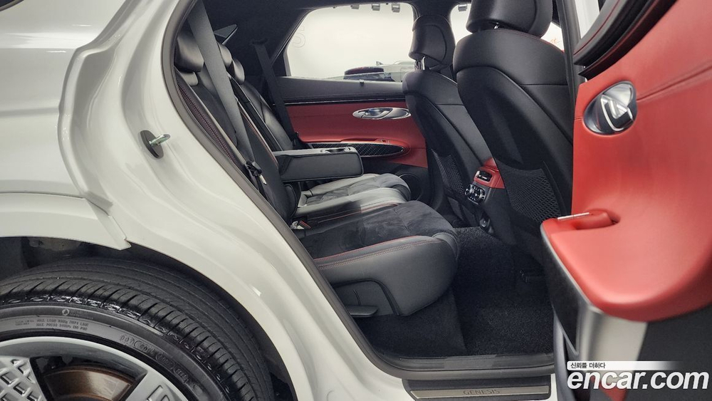 Genesis GV70 2.5T Бензин AWD (07.2021)