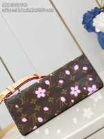 Louis Vuitton Onthego PM