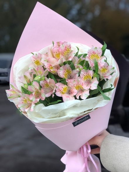 Букет из альстромерий "Стойкая нежность"