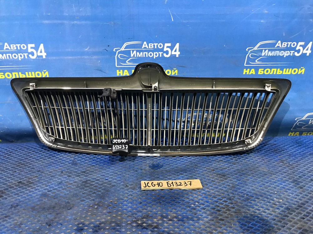 Решетка радиатора TOYOTA BREVIS 2001-2004