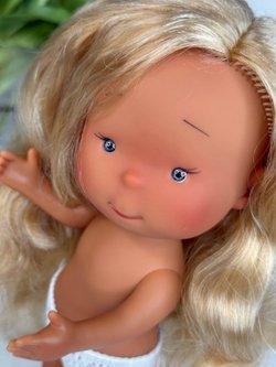 Кукла Nines виниловая 30см PIPPA LATINA без одежды (2899WL2)