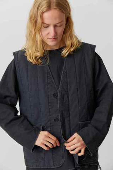 Стеганый жилет на пуговицах из черного вареного хлопка