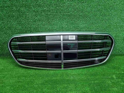 Решетка радиатора Mercedes S W223 (2020-н.в.)