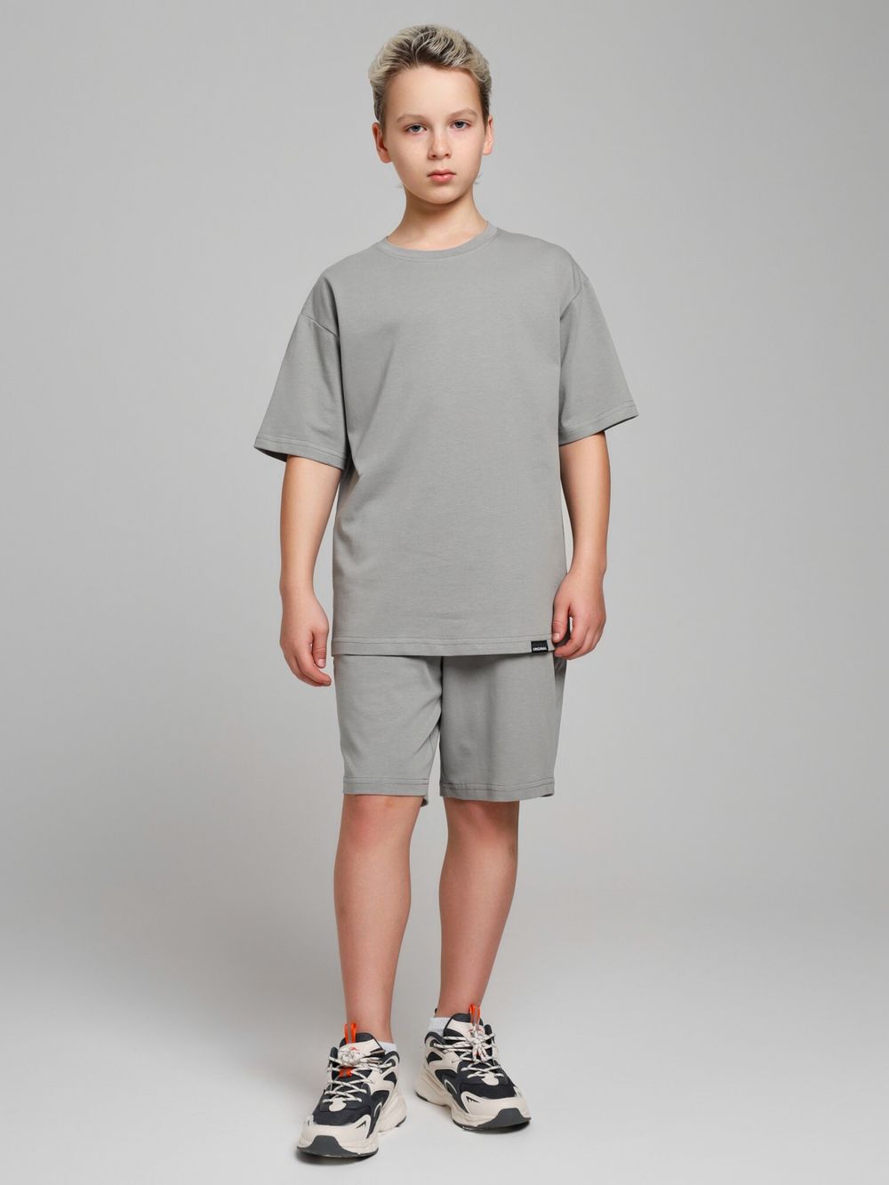 Костюм для мальчика Азарт-2 Виотекс СЕРЫЙ