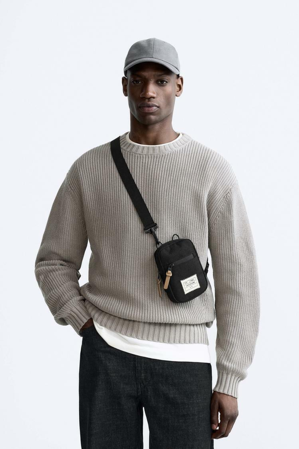 ZARA НЕБОЛЬШАЯ СУМКА В ГОРОДСКОМ СТИЛЕ, ЧЕРНЫЙ