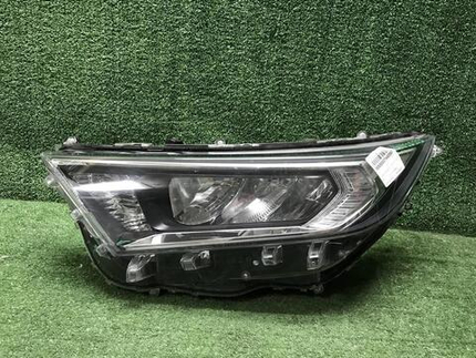Битая Фара левая Toyota RAV4 5 XA50 (18-нв) LED