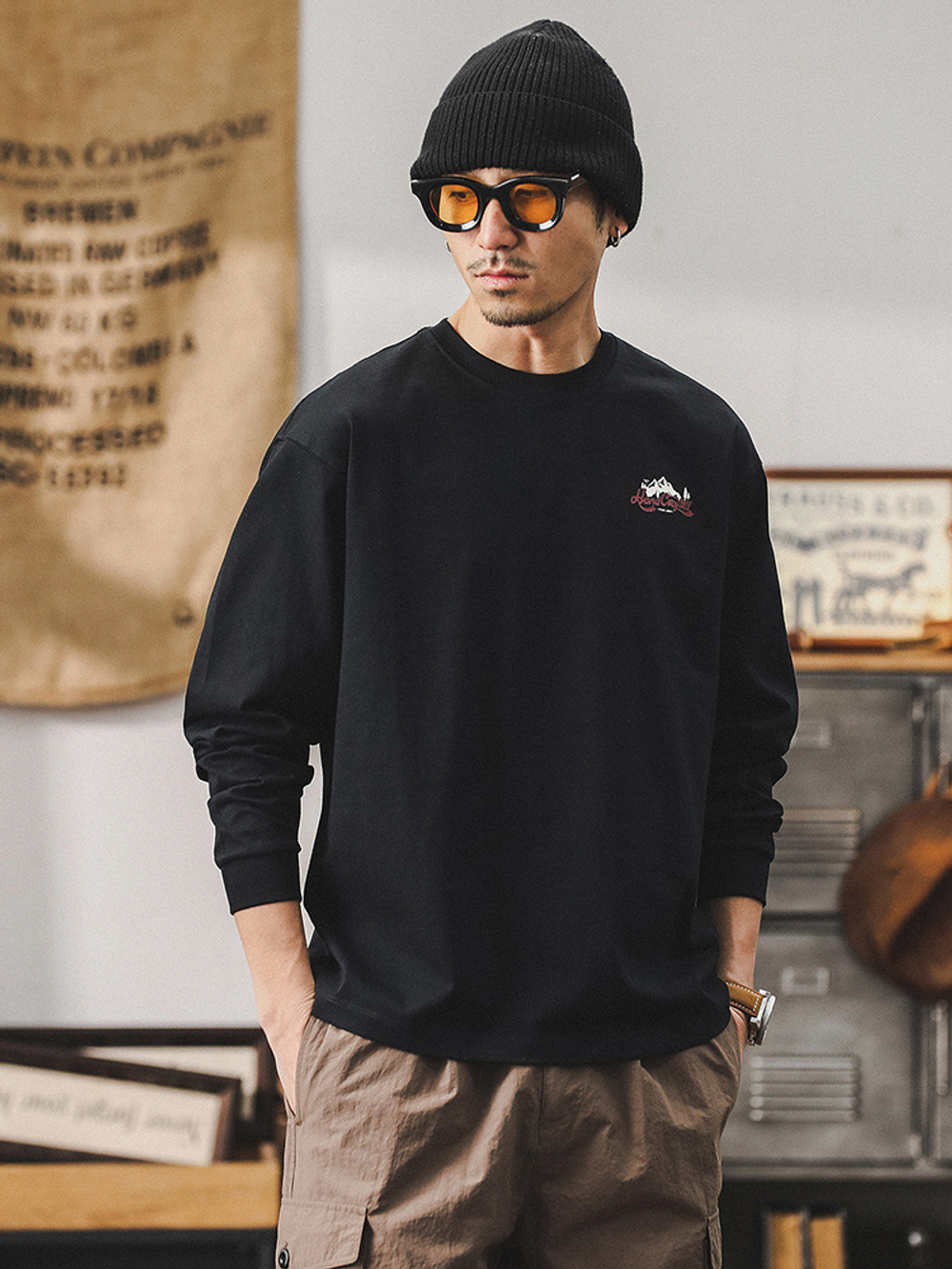 Мужская футболка с длинным рукавом и принтом на спине