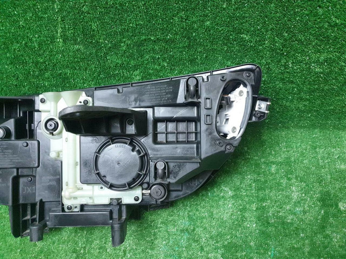 Фара правая Genesis GV80 (2020-2023) LED