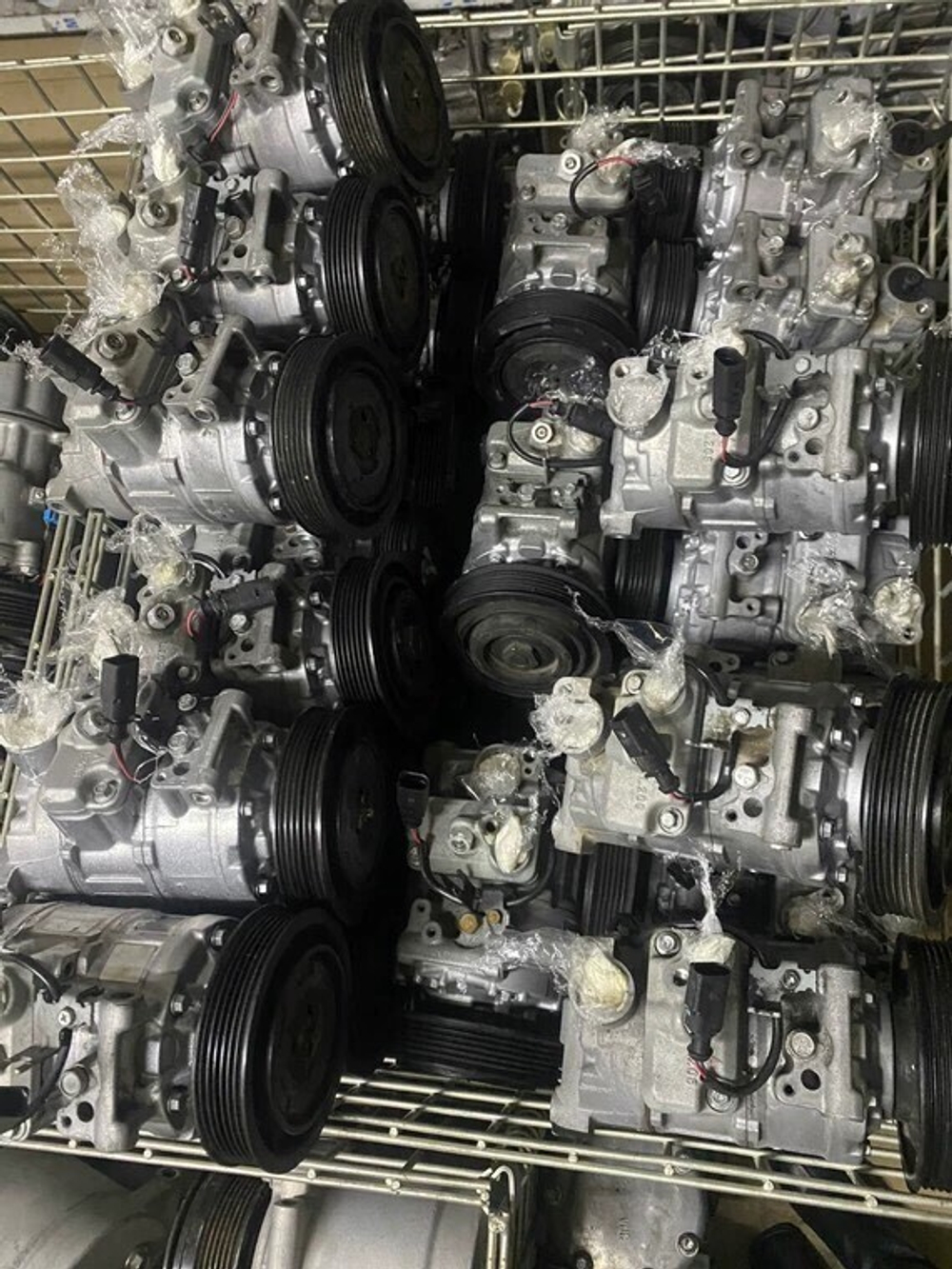 Компрессор кондиционера Nissan Teana 2.0/2.5/Almera 1.6/2.0
