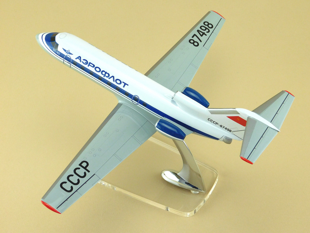 Модель самолета Як-40 (М1:72, Аэрофлот СССР-87498)