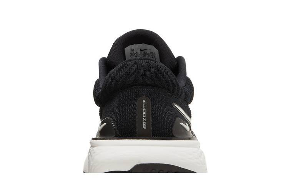 Кроссовки Nike Invincible Run 2 Zoomx Flyknit (Женская размерная сетка)