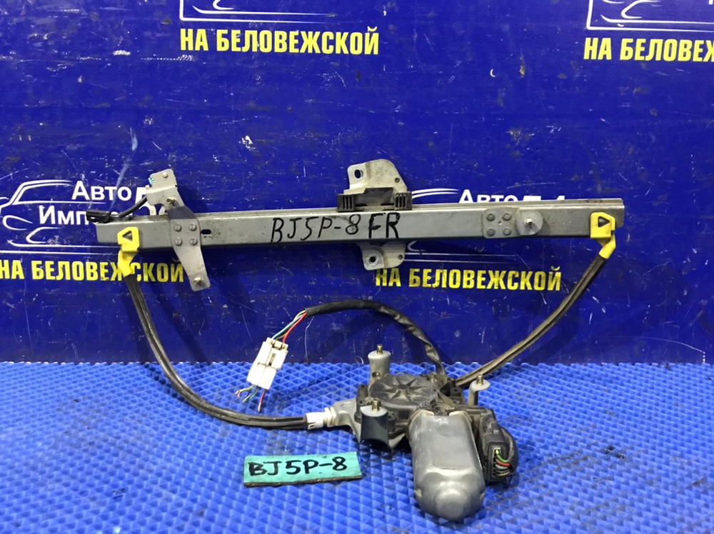 Стеклоподъемник передний правый MAZDA FAMILIA 2003