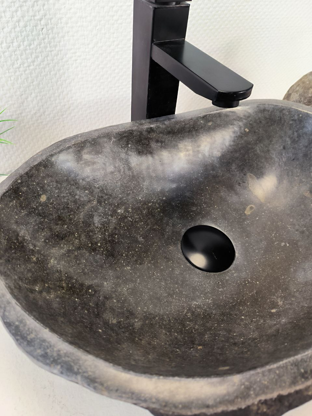 Раковина из речного камня RS-66001 46х30х15 из натурального камня