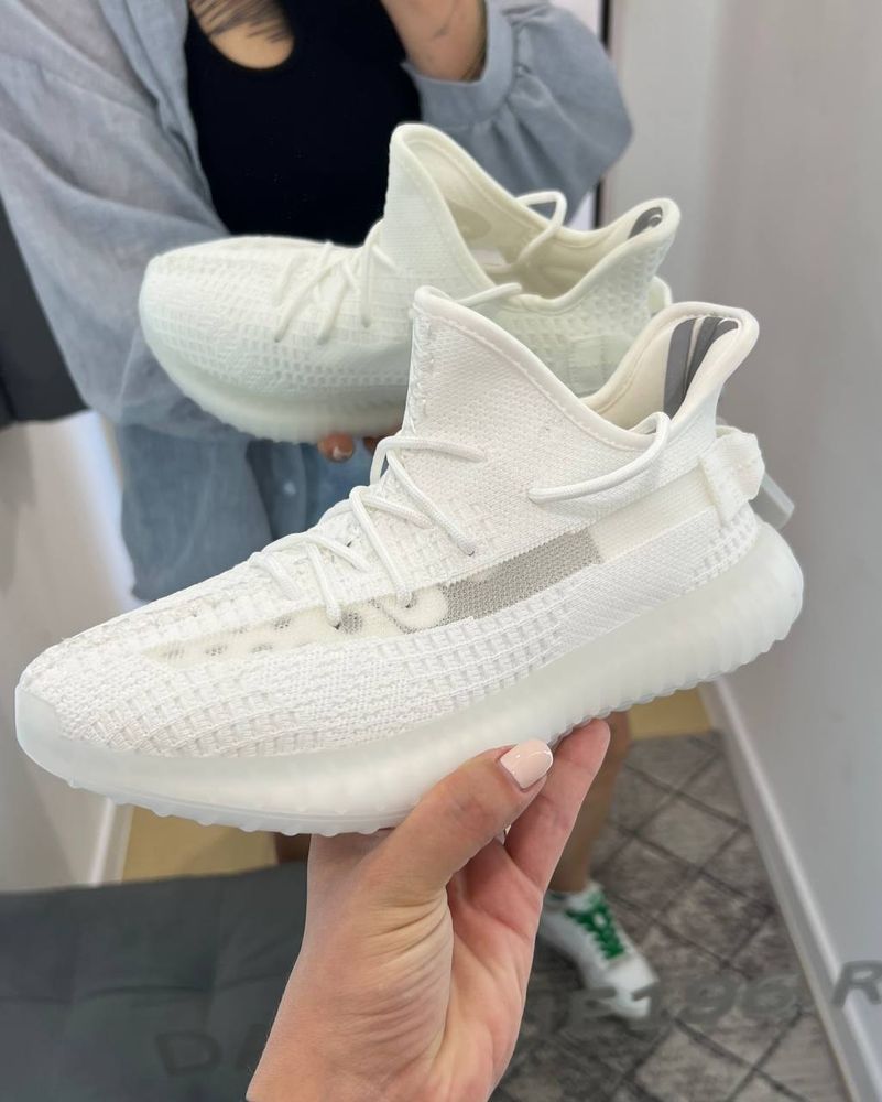 Кроссовки YEEZY 350